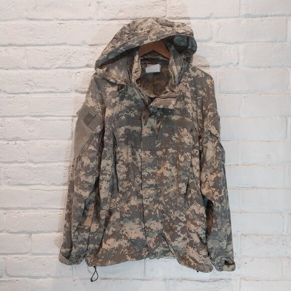US Military Army Jacket Mens M Digital Camo Soft Shell Hooded Cold Weather - Picture 1 of 14